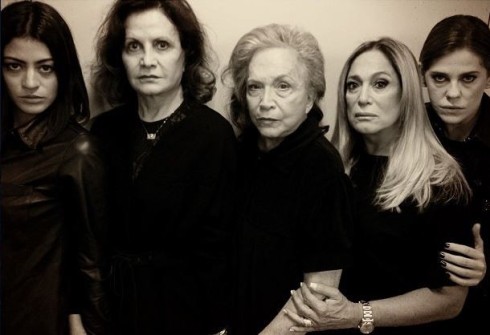 Carol Castro, Rosamaria Murtinho, Nathalia Timberg, Susana Vieira e Bárbara Paz posaram de 'luto' (Foto: Instagram/Reprodução)